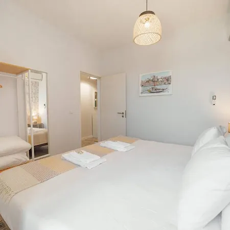 Alegria Duplex By Hosty